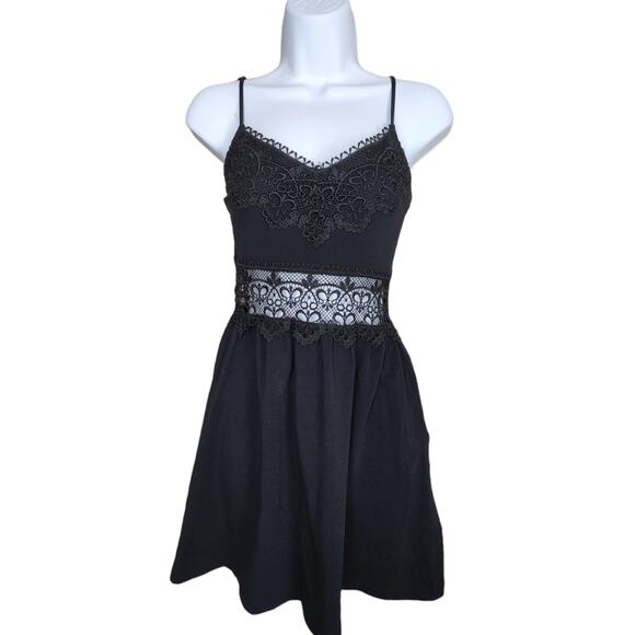 Topshop Dresses & Skirts - TopShop Black Lace Crochet Insert Sundress Size 4